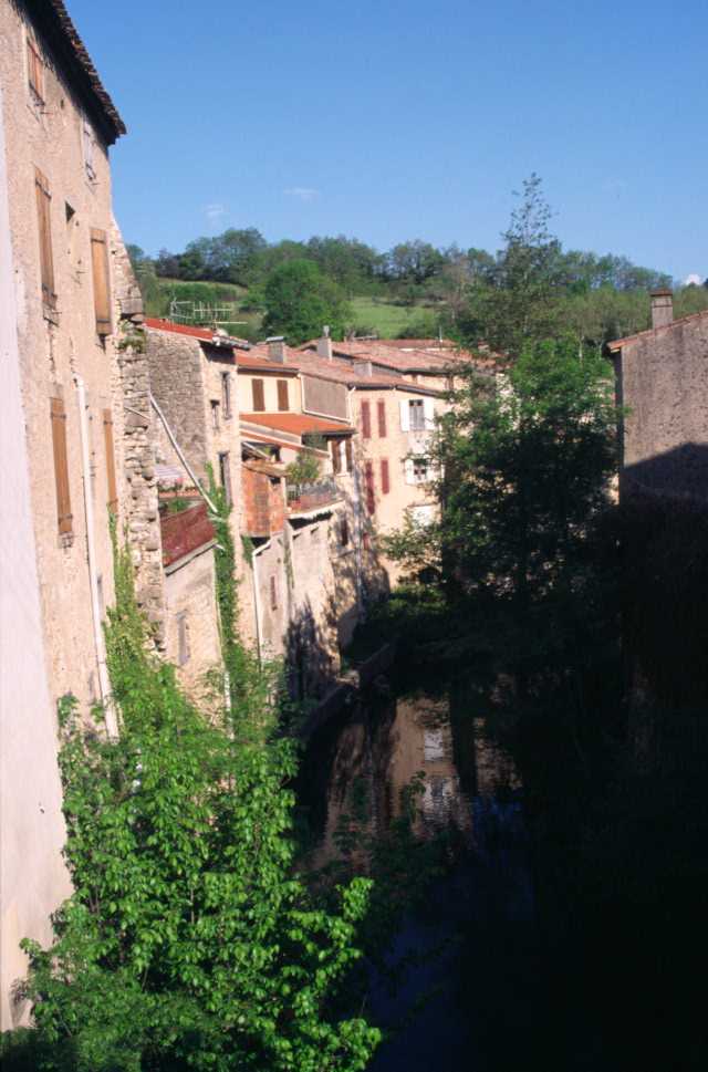 Une vue du village de Puivert