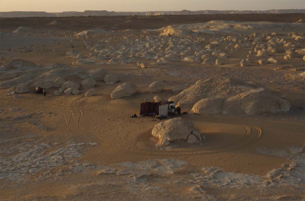 Campement dans l’ancien désert Blanc, le 15 avril 2005