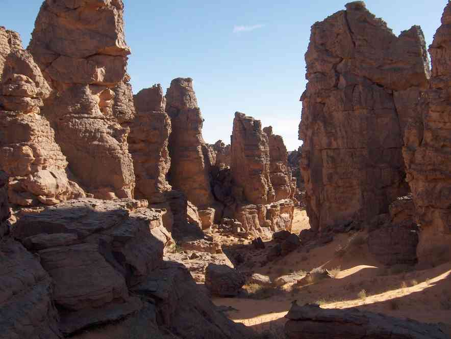 Forêts de pierre entre Tin Aresou et Tin Tattaït, le 13 mars 2006