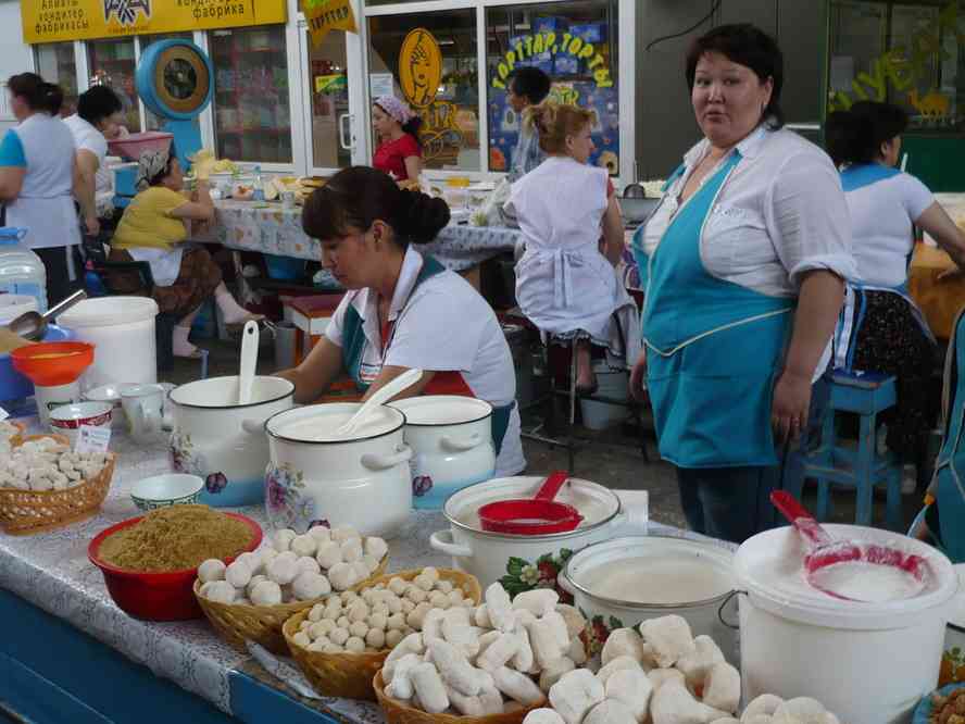 Le marché central d’Almaty (Алматы), le 5 août 2009