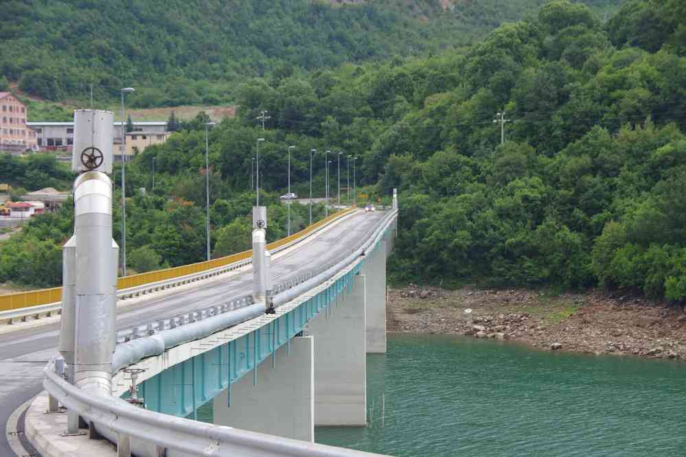 Lac de retenue dans la vallée du Drin Noir, le 16 juillet 2016