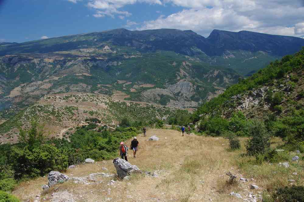 Montée vers la cascade sous une chaleur pesante, le 19 juillet 2016
