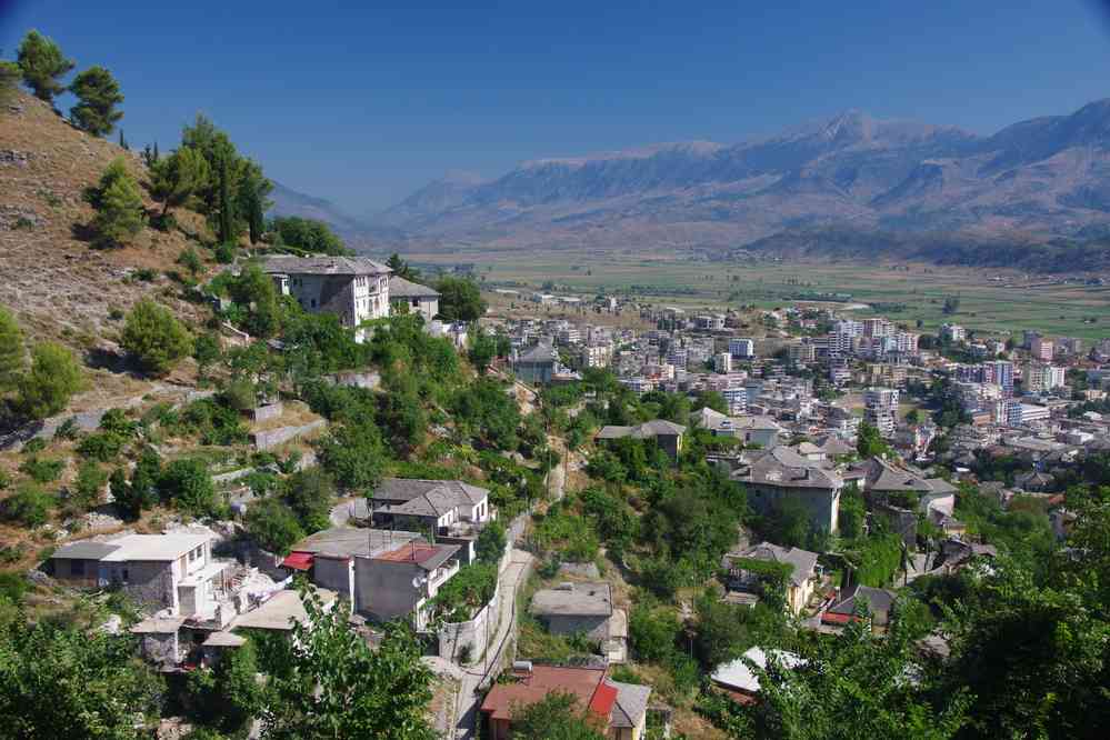 Balade dans la ville de Gjirokastër, le 20 juillet 2016