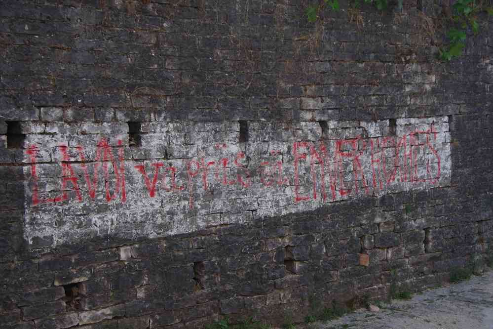 Incroyable mais vrai, Hoxha aurait encore des partisans ! (20 juillet 2016)