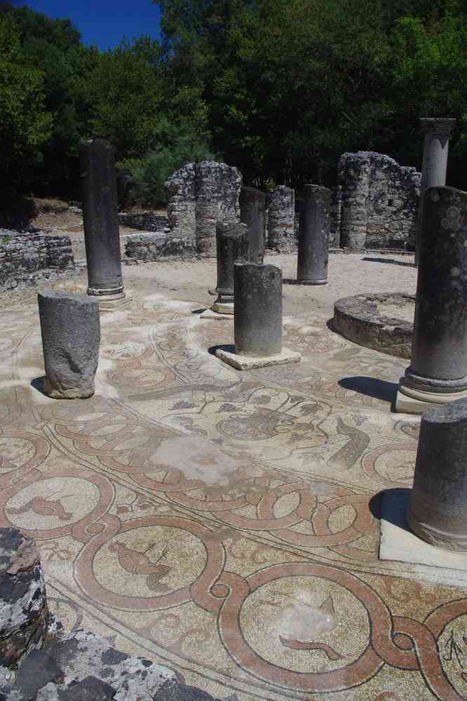 Butrint (Buthrote (Buthrotum), Βουθρωτόν), baptistère, le 21 juillet 2016