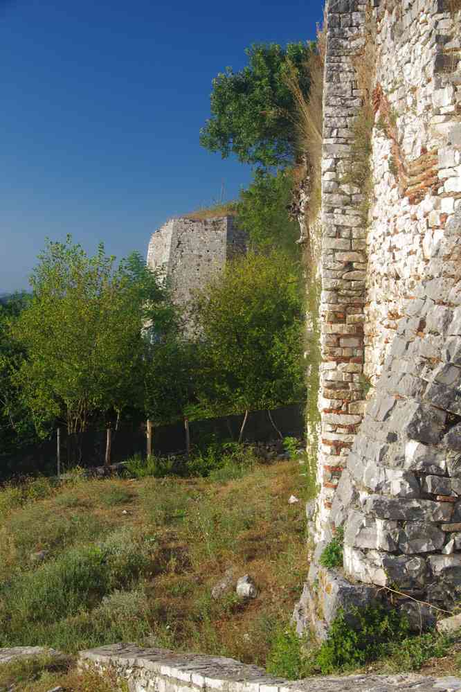 Berat : au pied des remparts, le 22 juillet 2016
