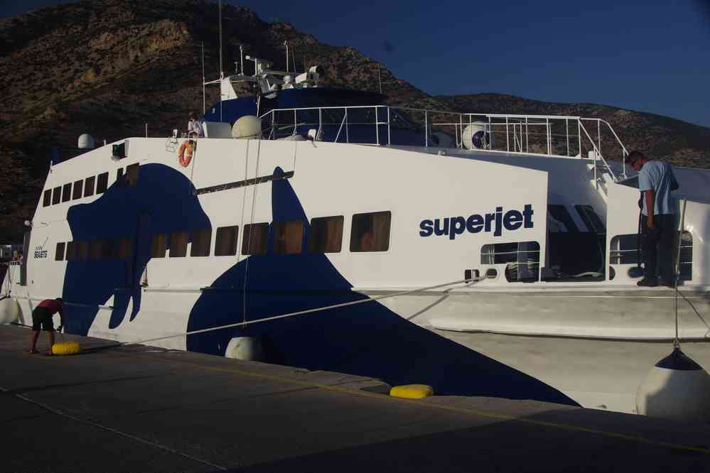 Siphnos (Ν. Σίφνος), embarquement pour Milo (Μήλος), le 24 juin 2021
