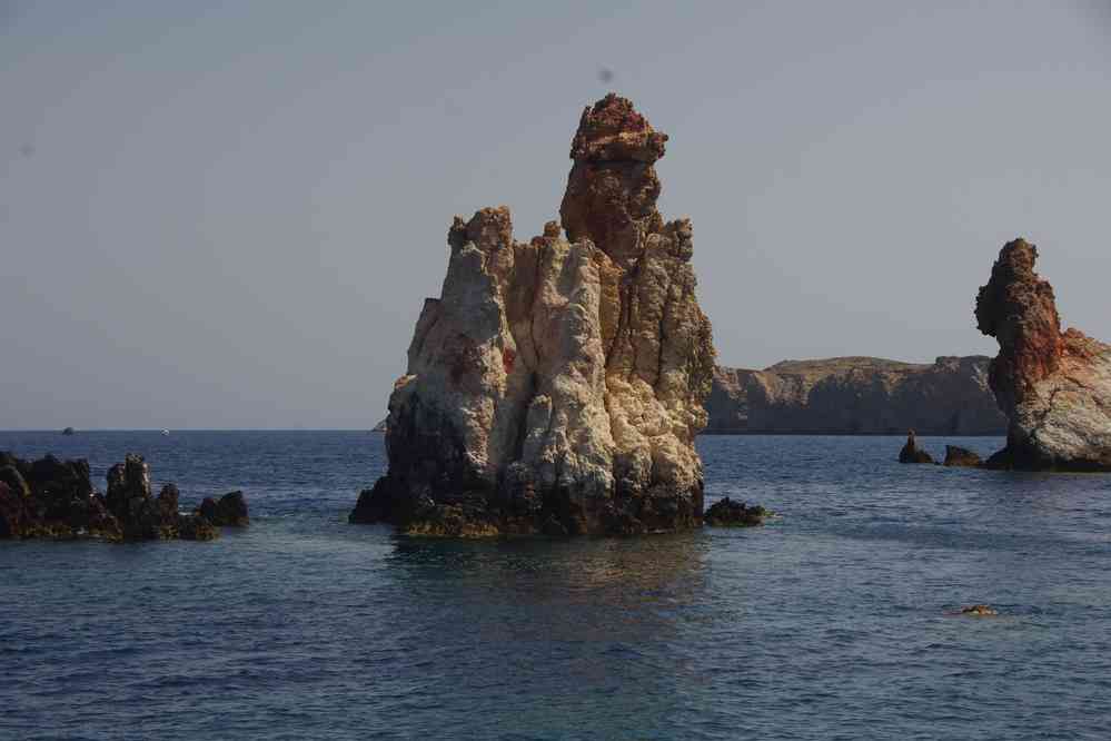 Milo (Ν. Μήλος), rocher d’Arkoudes (Αρκούδες), le 27 juin 2021