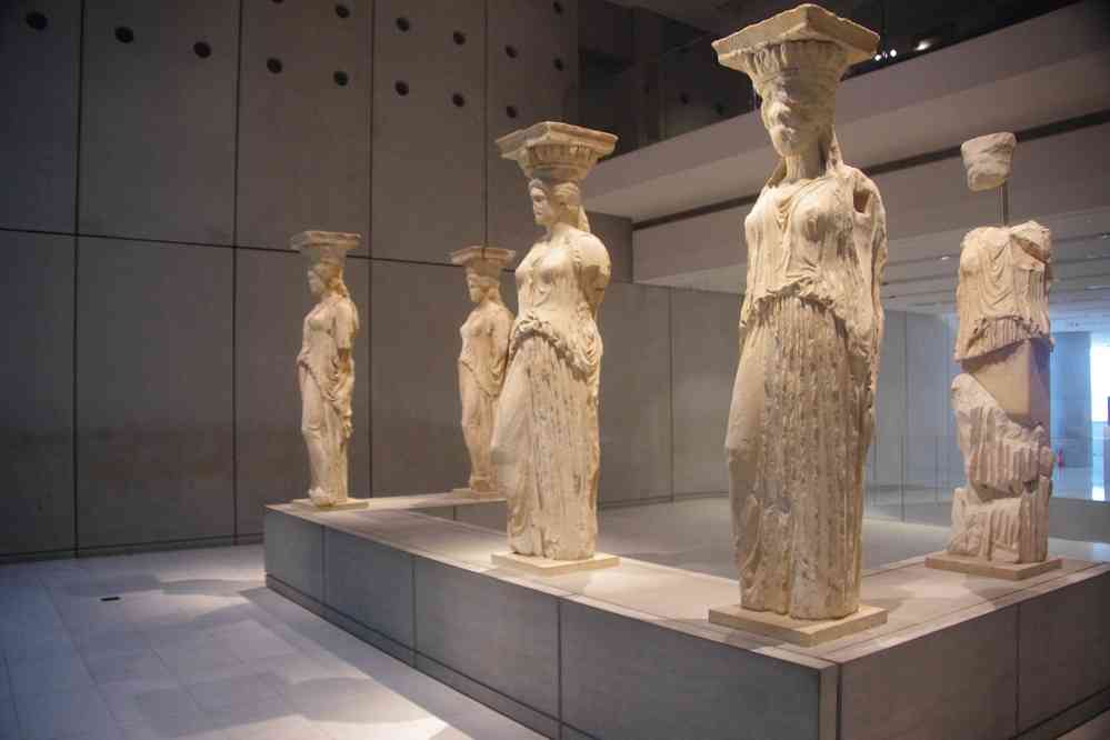 Les caryatides de l’Érechthéion. Sauf celle confisquée par la perfide Albion..., le 2 juillet 2021