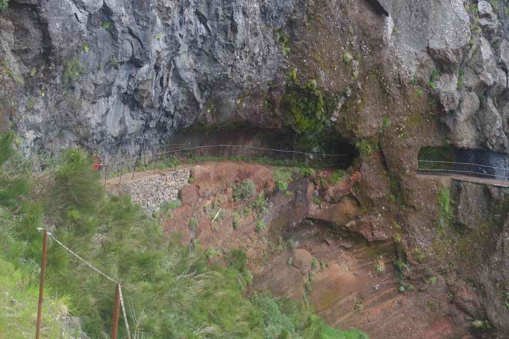 Du pico Ruivo au pico do Areeiro. Sentier aérien, le 5 mai 2022