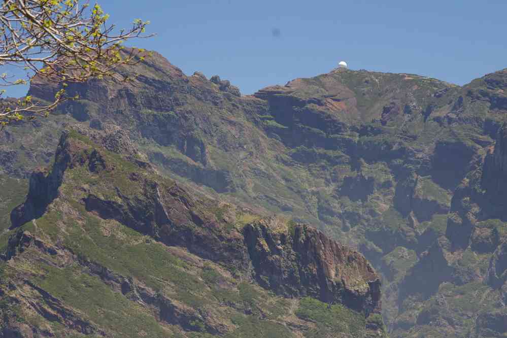 Col Boca do Cerro, le 12 mai 2022. Vue sur le pico do Areeiro