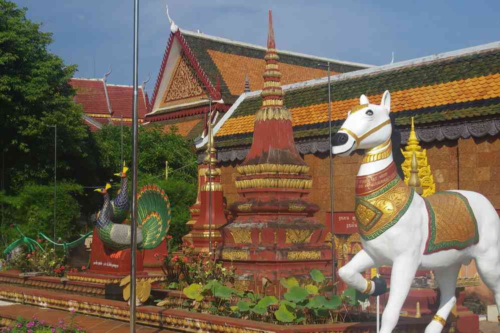 Siem Reap (ក្រុងសៀមរាប), sanctuaire de Wat Preah Prom Rath (វត្ត​ព្រះព្រហ្មរ័ត្ន), XIVᵉ siècle, le 22 janvier 2023. Balade vespérale effectuée le jour de notre arrivée à Siem Reap (ក្រុងសៀមរាប)