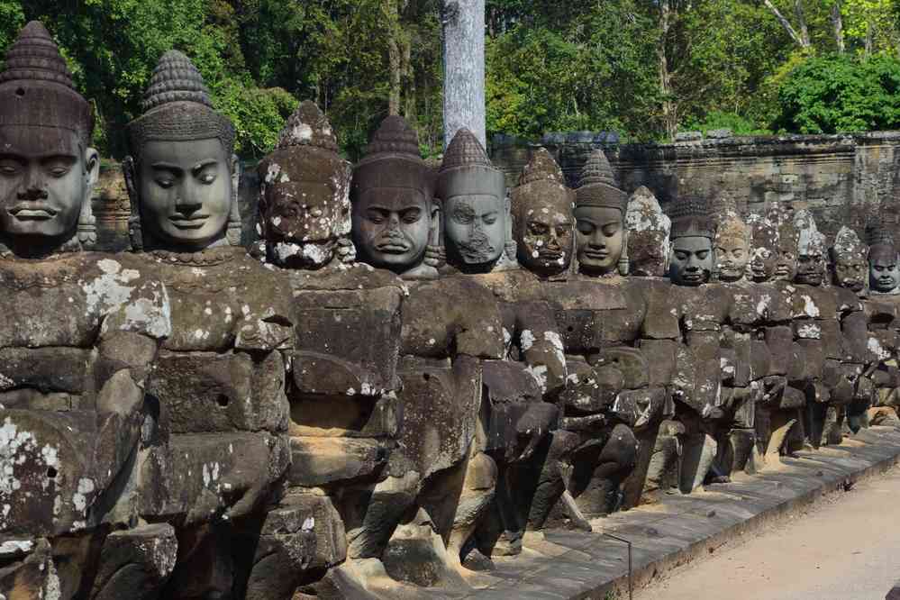 Angkor (អង្គរ), accès sud de l’enceinte d’Angkor Thom (អង្គរធំ), le 23 janvier 2023