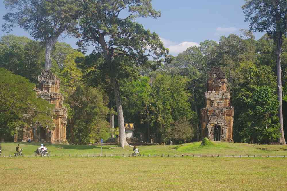 Angkor (អង្គរ), les Prasat Suor Prat (ប្រាសាទស៊ូរព្រាត) (temples en latérite), le 23 janvier 2023