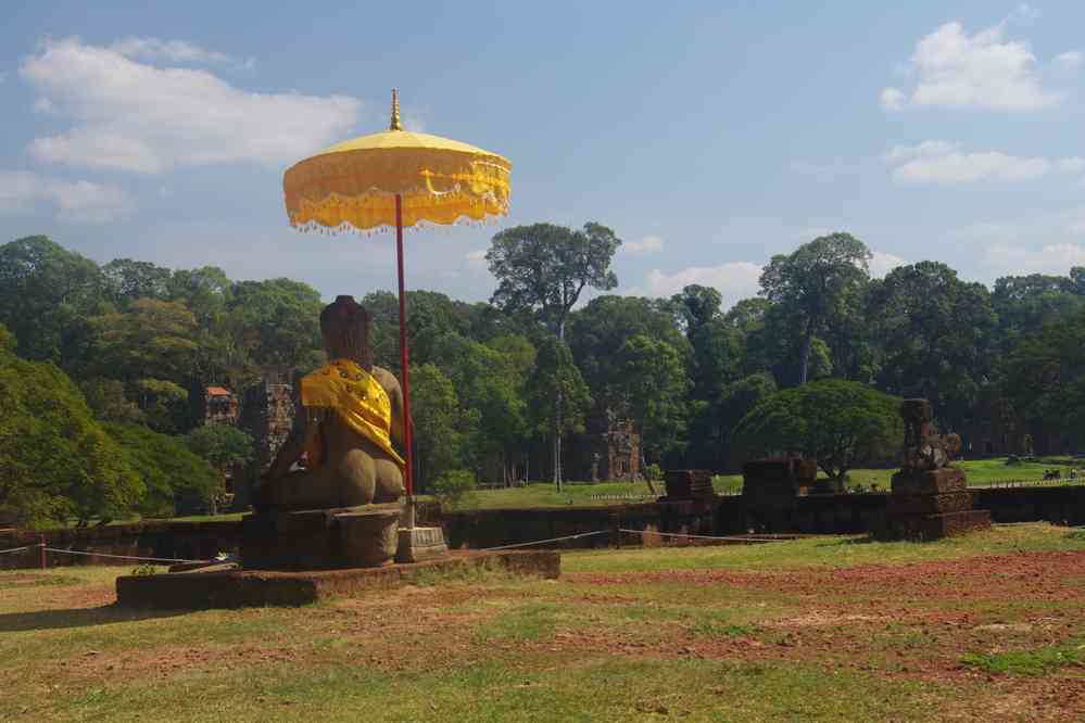 Angkor (អង្គរ), terrasse du roi lépreux (ព្រះពន្លាស្ដេចគម្លង់ (ទីលានស្ដេចគម្លង់)), le 23 janvier 2023