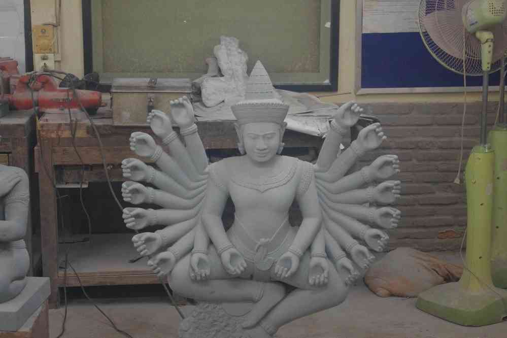 Visite d’un atelier d’artisannat à Siem Reap (ក្រុងសៀមរាប), le 24 janvier 2023