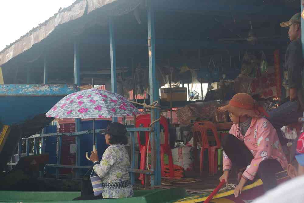 Navigation sur le lac Tonlé Sap (បឹងទន្លេសាប) (remontée de la rivière Sangker (ស្ទឹងសង្កែ)). Excursion en barque dans le village de Prek Toal (ភូមិ ព្រែក​ទាល់), le 24 janvier 2023