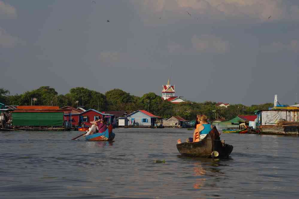 Navigation sur le lac Tonlé Sap (បឹងទន្លេសាប) (remontée de la rivière Sangker (ស្ទឹងសង្កែ)). Excursion en barque dans le village de Prek Toal (ភូមិ ព្រែក​ទាល់), le 24 janvier 2023