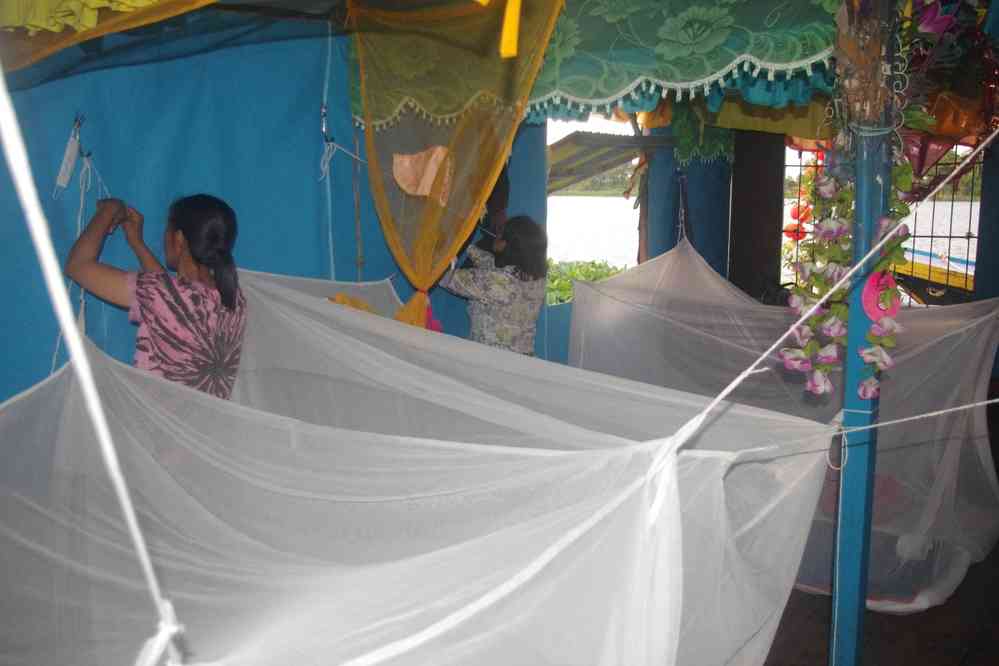 Nuit dans une maison flottante à Kampong Prahok, le 24 janvier 2023