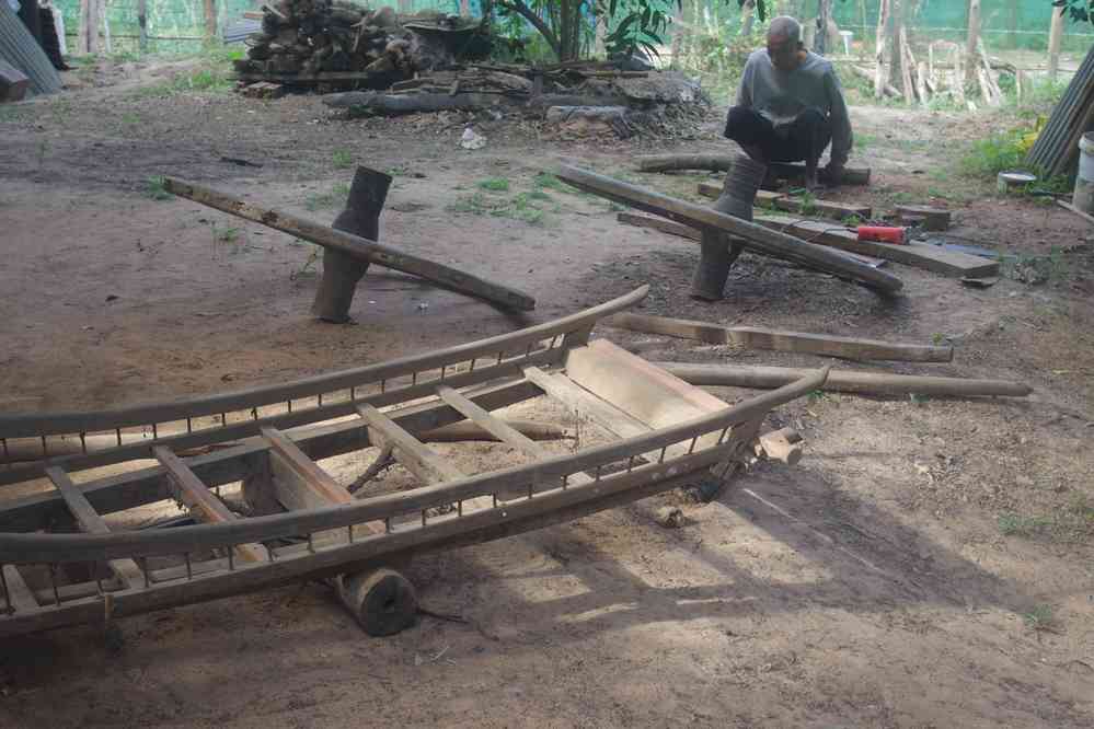Balade vespérale autour de notre gîte. Atelier de charron, le 25 janvier 2023