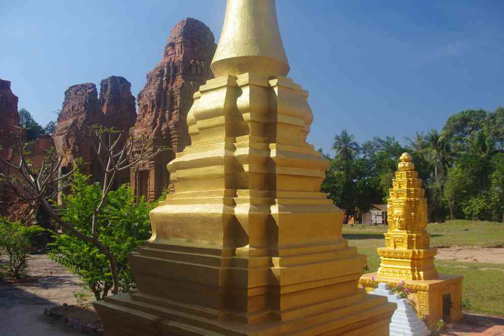 Visite du temple de Lolei (ប្រាសាទលលៃ), le 26 janvier 2023. Pagode située à l’intérieur du site