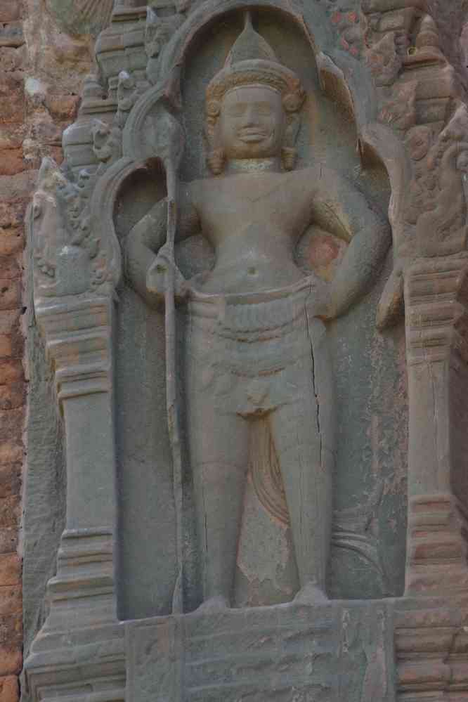 Visite du temple de Lolei (ប្រាសាទលលៃ). Garde masculin, le 26 janvier 2023