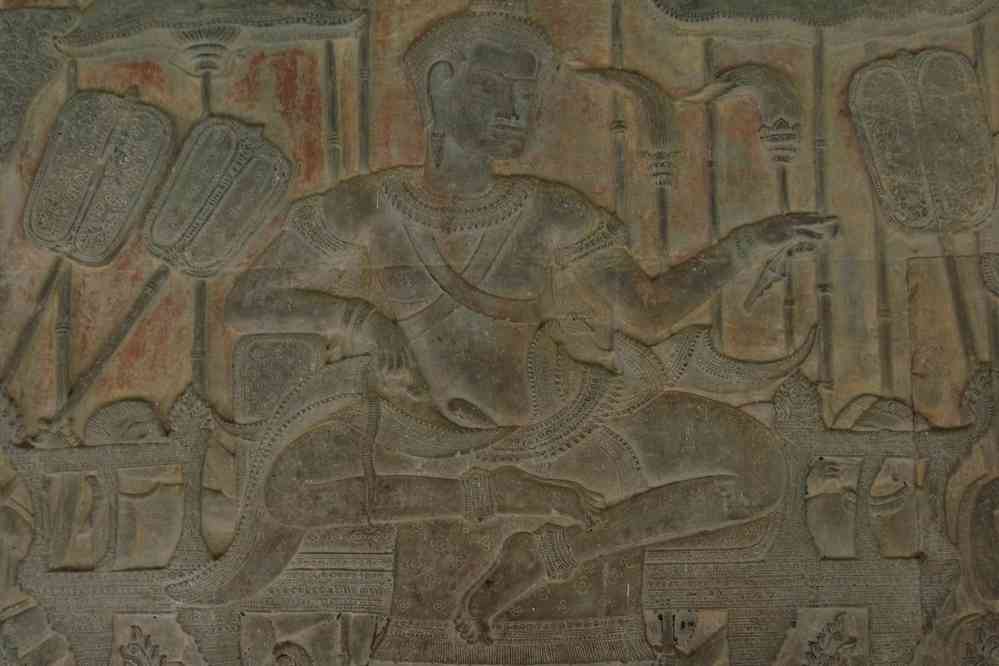 Bas-relief d’Angkor Vat (ប្រាសាទអង្គរវត្ត), le 28 janvier 2023. Présenté comme le portrait du roi Suryavarman II (ព្រះបាទសូរ្យវរ្ម័នទី២) qui fit construire le temple (bas-relief reproduit dans Wikipedia)