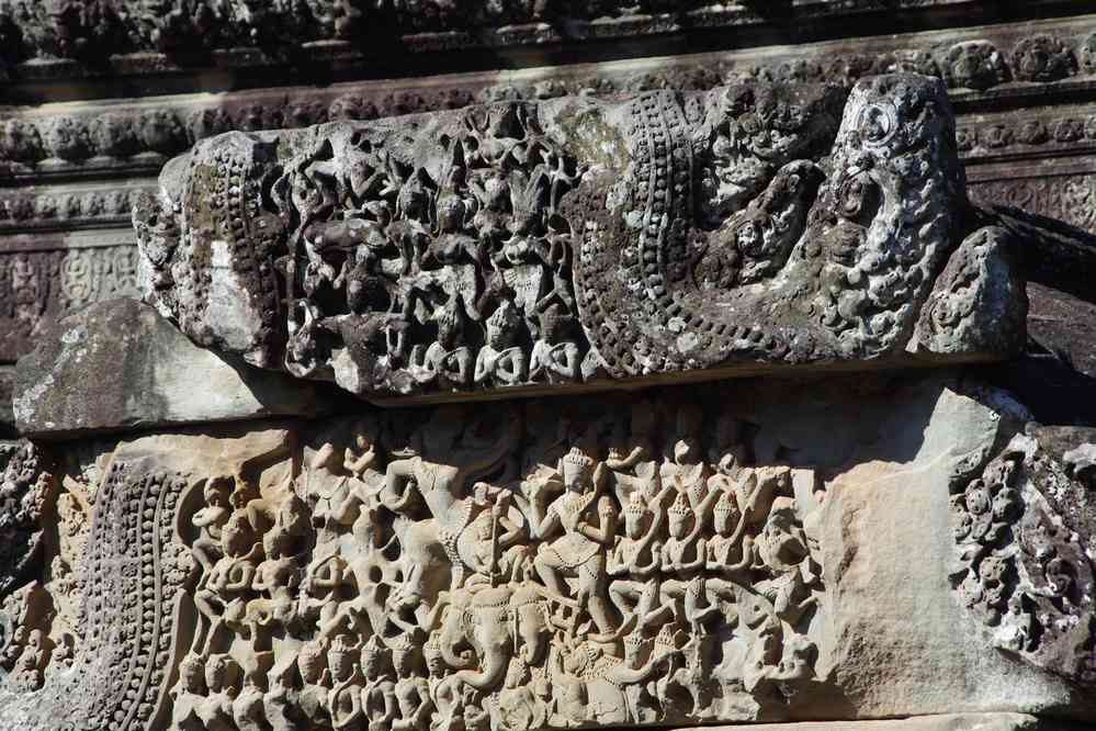 Bas-relief. Dans la pyramide centrale d’Angkor Vat (ប្រាសាទអង្គរវត្ត), le 28 janvier 2023