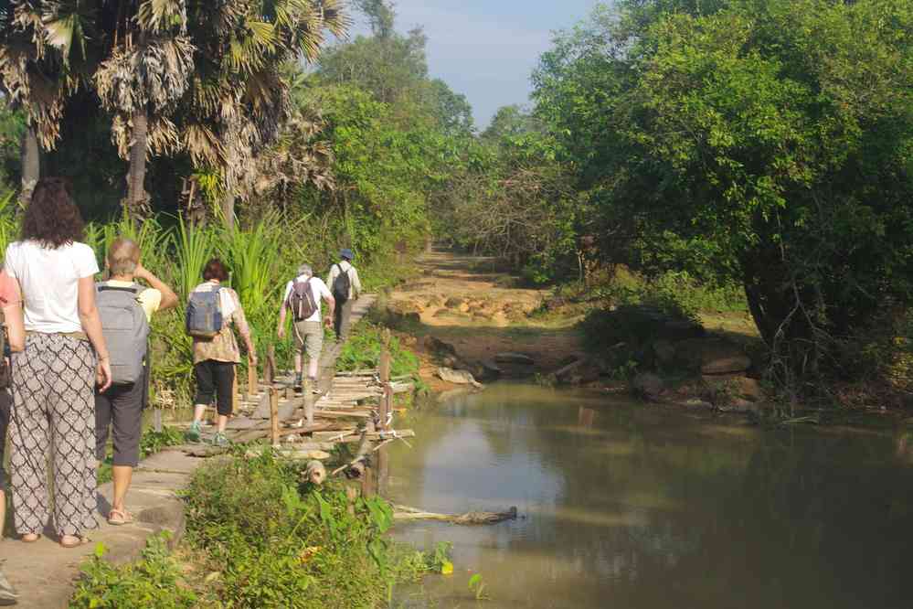 Petite marche en direction du temple de Banteay Samré (ប្រាសាទបន្ទាយសំរ៉ែ), le 28 janvier 2023