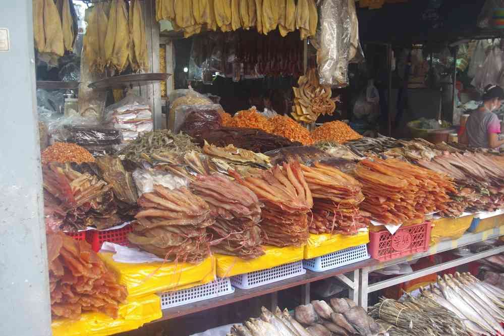 Marché central de Phnom Penh (ភ្នំពេញ), le 2 février 2023