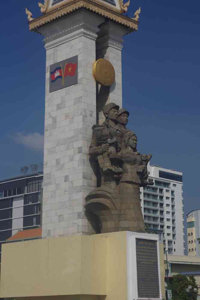 Balade à Phnom Penh (ភ្នំពេញ) en attendant l’heure de mon avion, le 3 février 2023