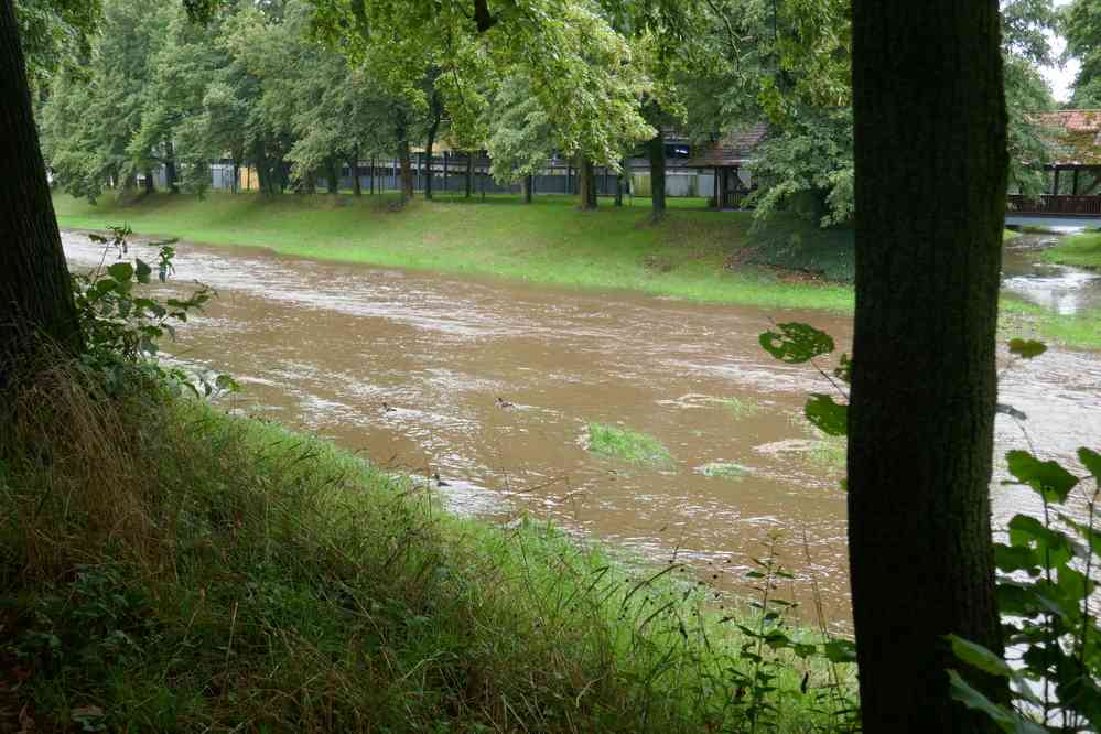 Bayreuth, le Roter Main en crue après les orages de la veille, le 7 août 2023