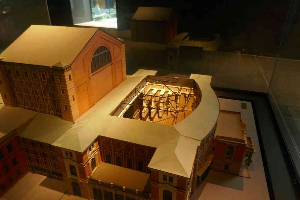 Bayreuth, musée Richard-Wagner. Maquette du Festspielhaus