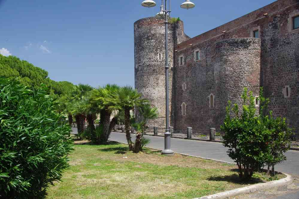 Fort normand du XIIIᵉ siècle (Catane), le 1ᵉʳ août 2020