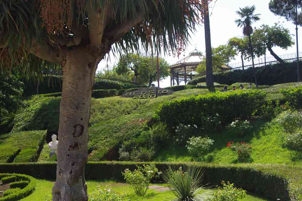 Entrée du parc Bellini (Catane), le 1ᵉʳ août 2020
