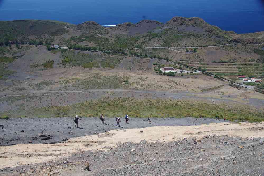 Vulcano, descente dans la cendre, le 2 août 2020