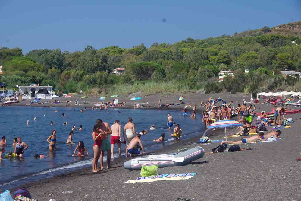 Vulcano, plage de sable noir, le 2 août 2020