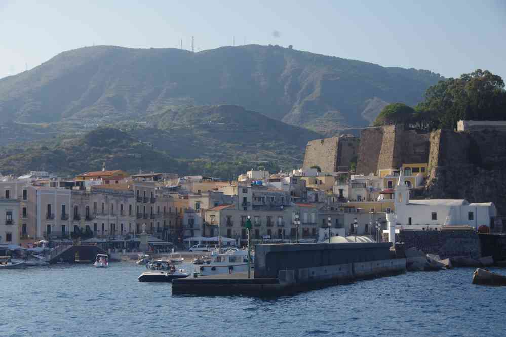 Arrivée à Lipari par le petit port (Marina Corta), le 2 août 2020