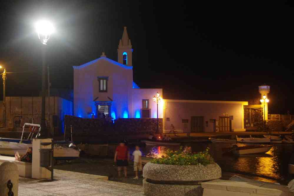 Lipari, le petit port photographié après le dîner, le 3 août 2020