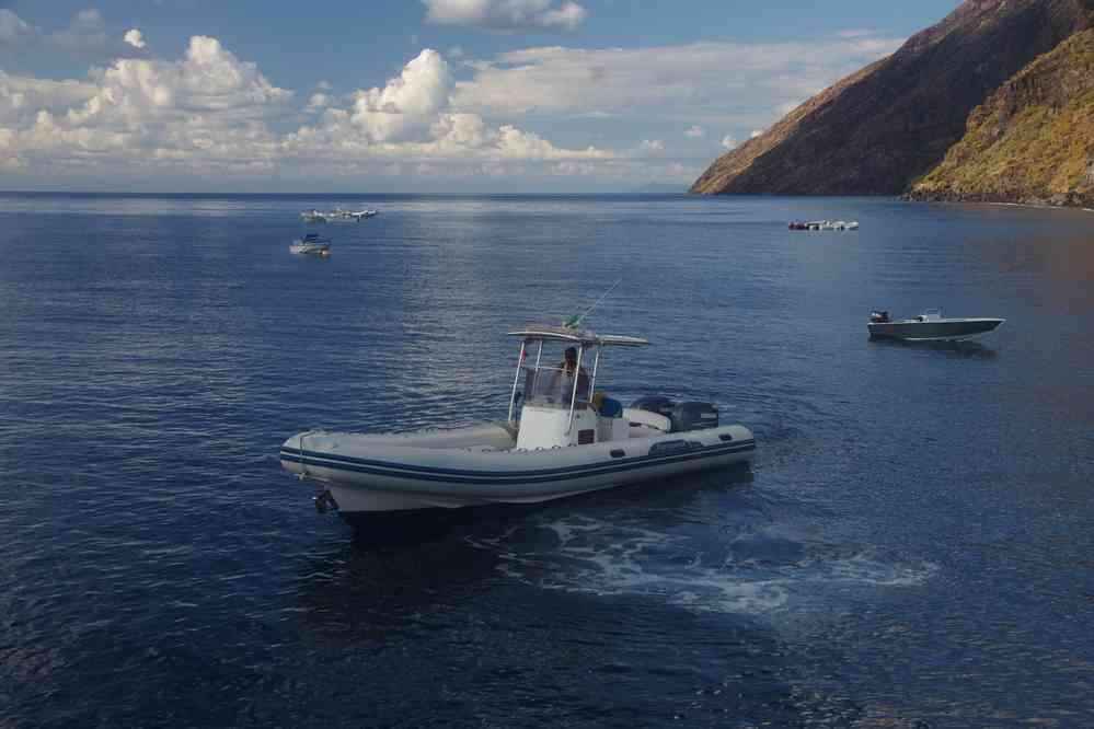 Stromboli, balade en canot pneumatique, le 6 août 2020