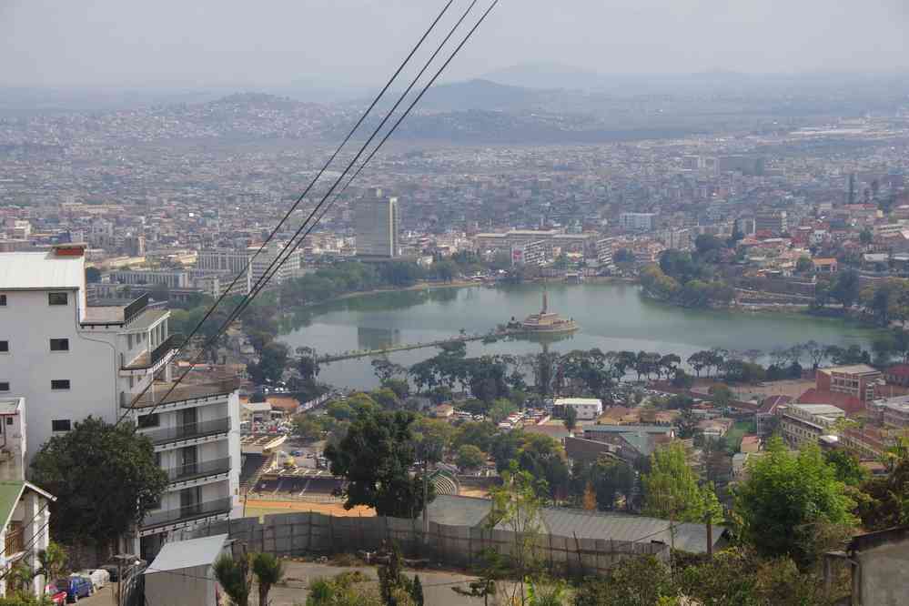 Tananarive (lac en forme de cœur) vu depuis la colline de Manjakamiadana, le 1ᵉʳ août 2018