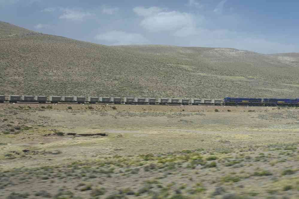 Train minier sur la route de Juliaca, le 6 août 2024