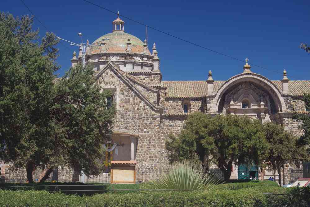 Lampa, visite de l’église du XVIIᵉ siècle, le 8 août 2024