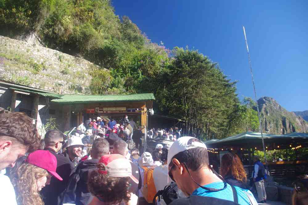 La file d’attente pour entrer au Machu Picchu, le 14 août 2024