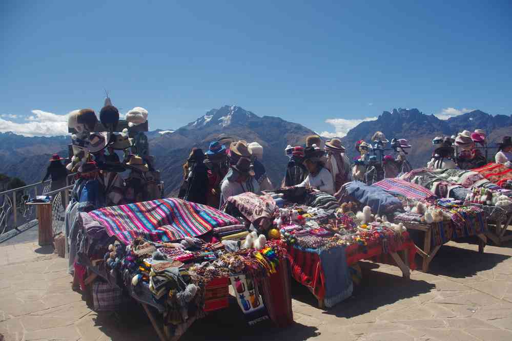 Mirador de Machu Qolqa. Vue sur le Chicón 5530 m, et sur le Huamanchoque 5156 m (cordillère d’Urubamba), le 15 août 2024