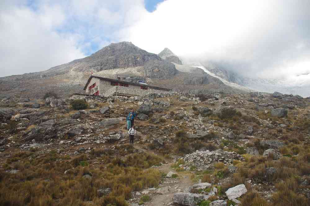 Quittant le refuge du Pisco au petit matin, le 20 août 2024