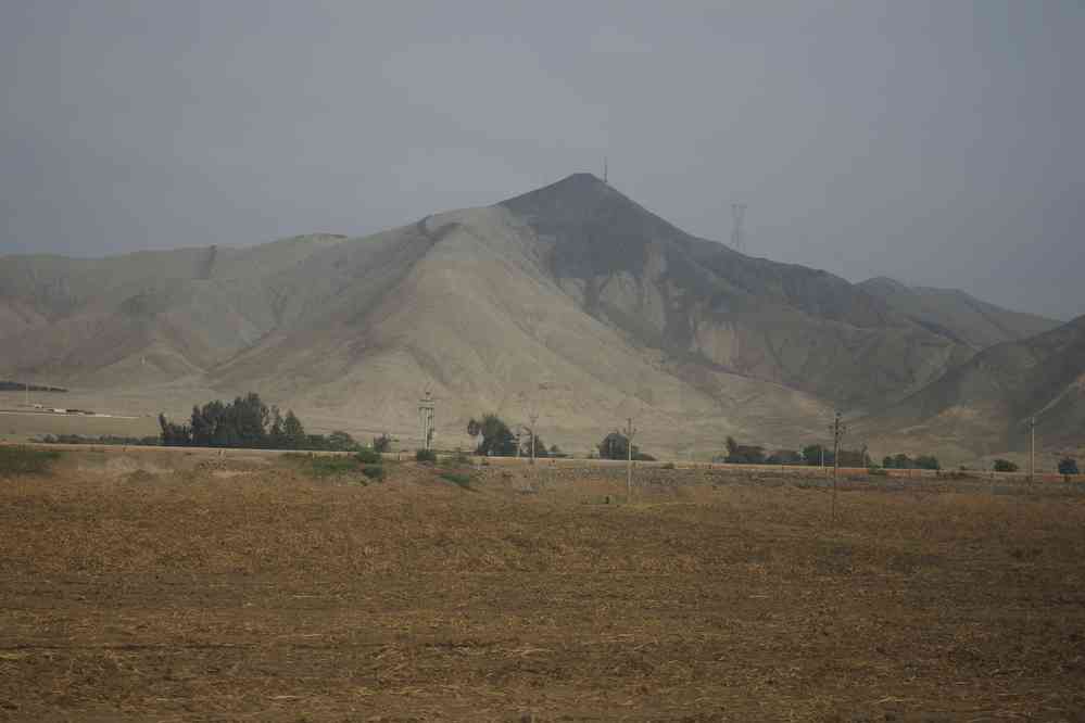 Route entre Huaraz et Lima. Arrivée dans le désert côtier, le 21 août 2024