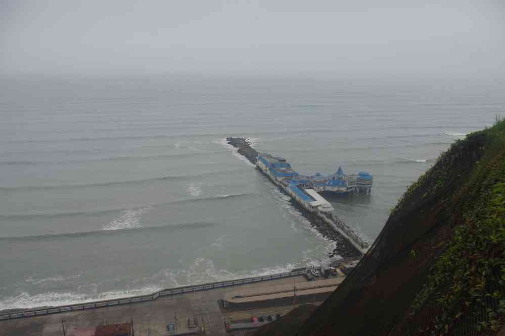 L’océan Pacifique depuis le quartier de Miraflores, le 22 août 2024