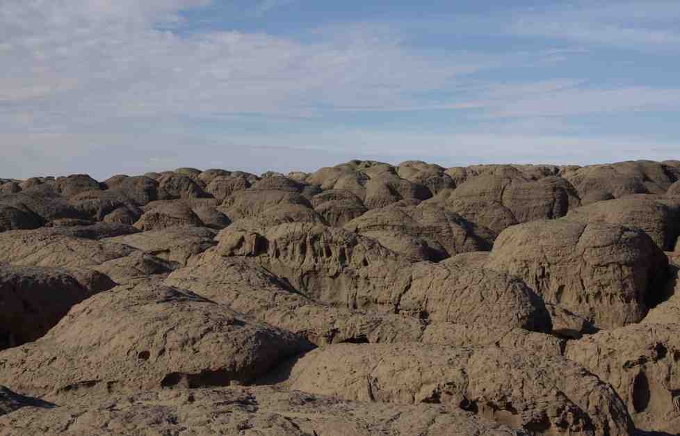 Formations de grès, sur le plateau entre El Ghessour et In Akacheker