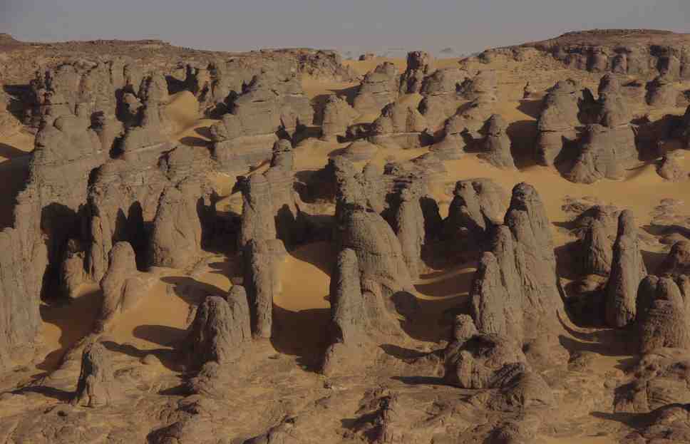 Vue depuis une formation du site de Teguelman Semerdet